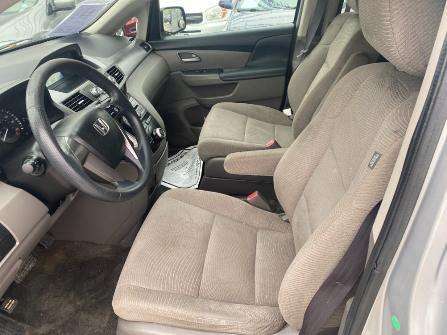 2012 Honda Odyssey LX photo