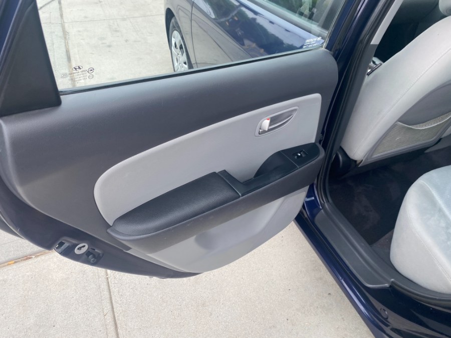 2009 Hyundai Elantra GLS photo