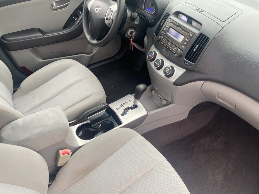 2009 Hyundai Elantra GLS photo