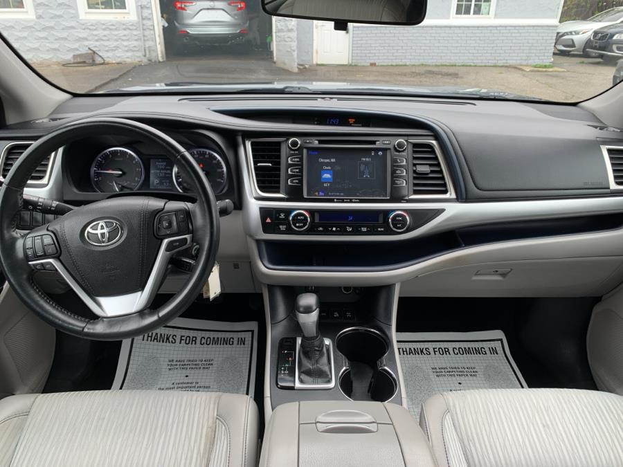 2016 Toyota Highlander AWD 4dr V6 LE (Natl) photo
