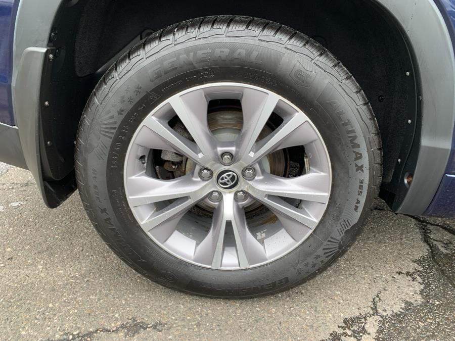 2016 Toyota Highlander AWD 4dr V6 LE (Natl) photo