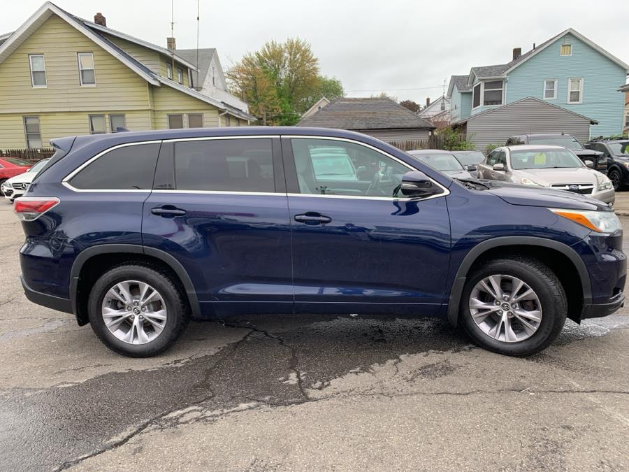 2016 Toyota Highlander AWD 4dr V6 LE (Natl) photo