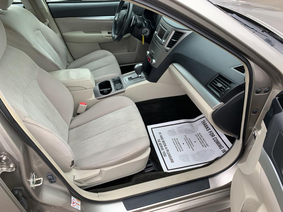 2014 Subaru Legacy 2.5i Premium photo