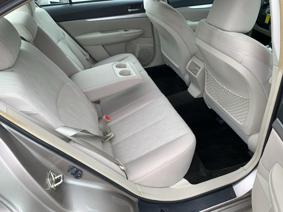 2014 Subaru Legacy 2.5i Premium photo
