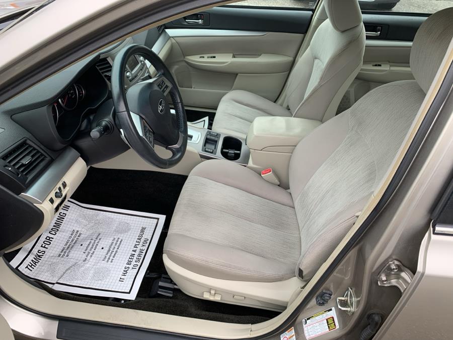 2014 Subaru Legacy 2.5i Premium photo