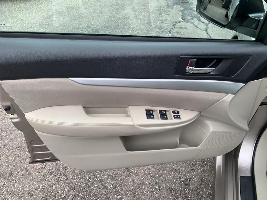 2014 Subaru Legacy 2.5i Premium photo