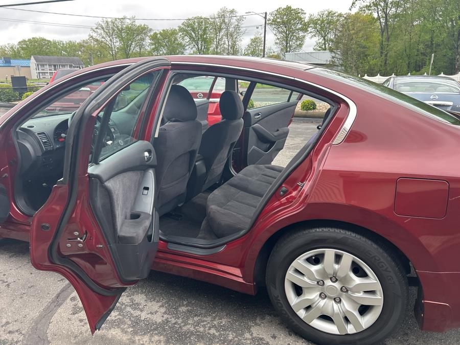 2010 Nissan Altima 2.5 photo