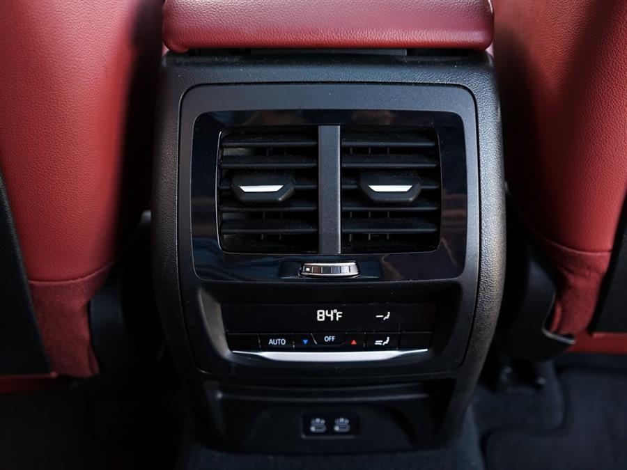 2022 BMW X4 xDrive30i photo