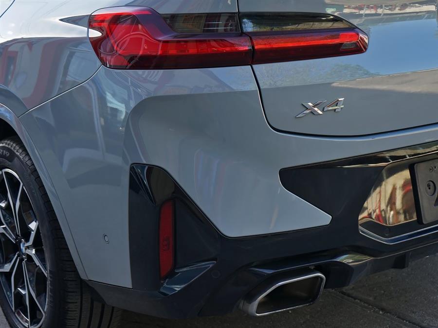 2022 BMW X4 xDrive30i photo