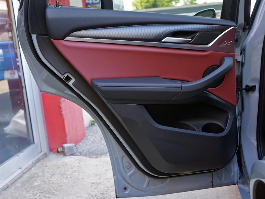 2022 BMW X4 xDrive30i photo