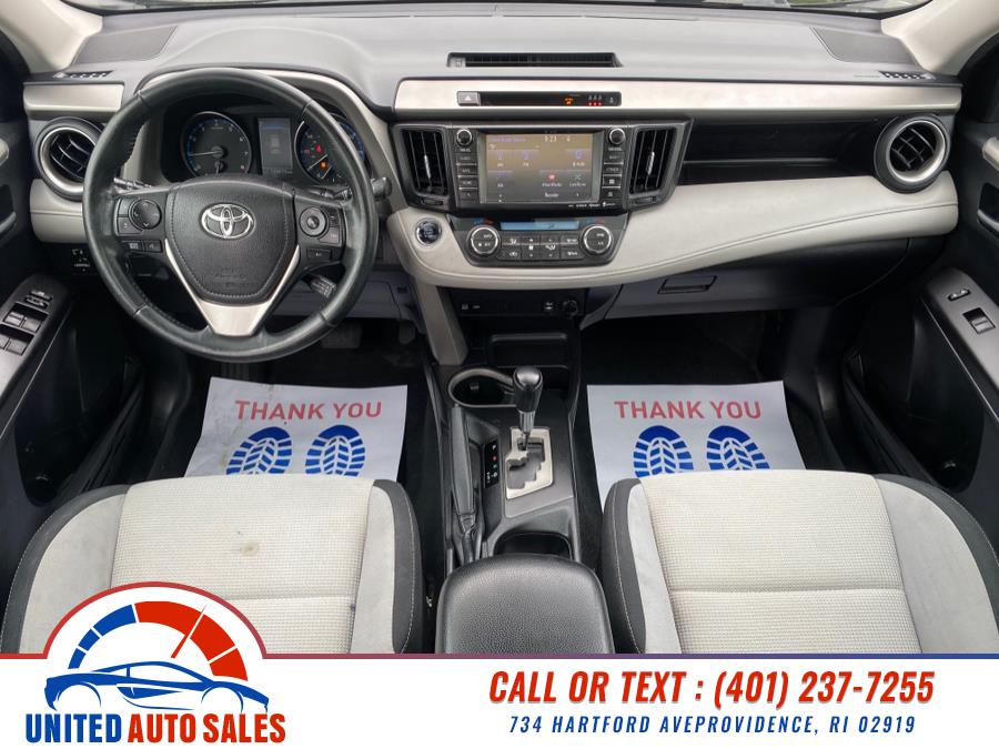 2017 Toyota RAV4 XLE AWD (Natl) photo