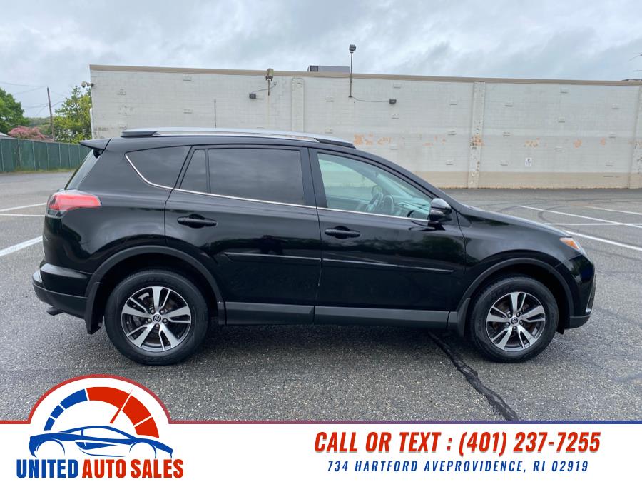 2017 Toyota RAV4 XLE AWD (Natl) photo