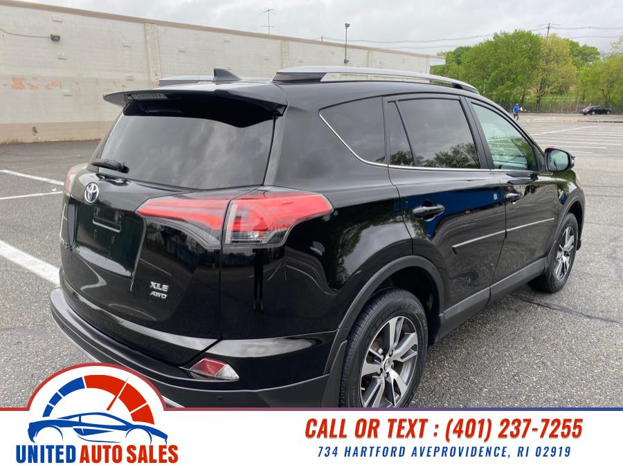 2017 Toyota RAV4 XLE AWD (Natl) photo