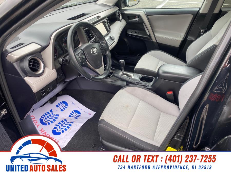 2017 Toyota RAV4 XLE AWD (Natl) photo