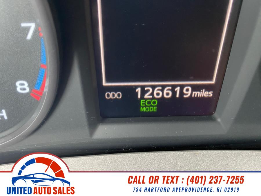 2017 Toyota RAV4 XLE AWD (Natl) photo
