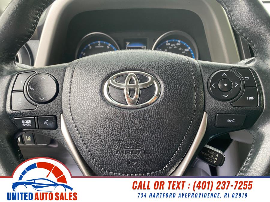 2017 Toyota RAV4 XLE AWD (Natl) photo