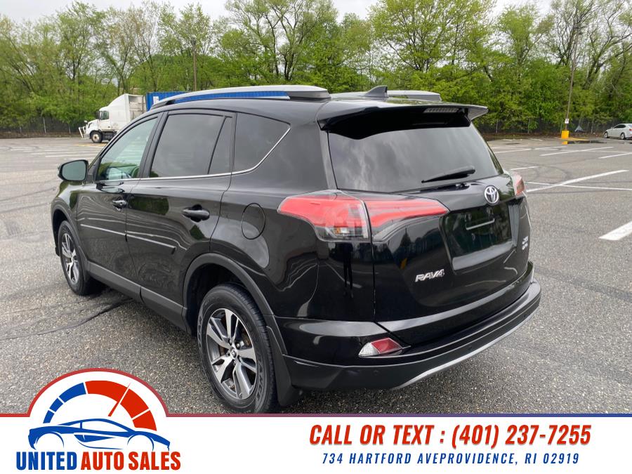 2017 Toyota RAV4 XLE AWD (Natl) photo