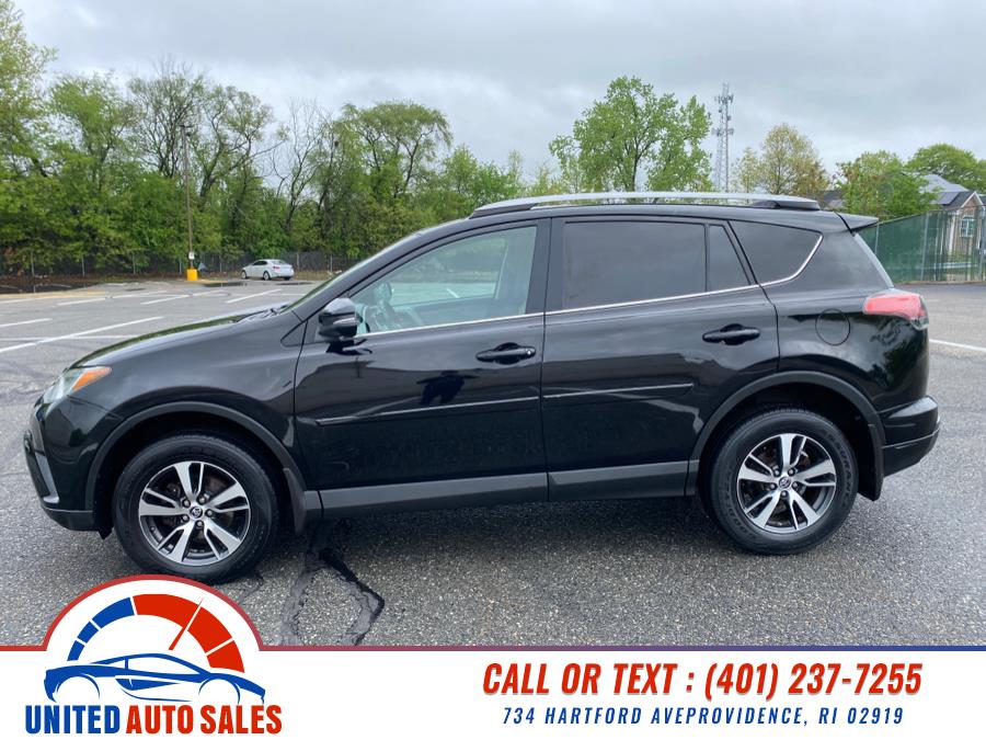 2017 Toyota RAV4 XLE AWD (Natl) photo