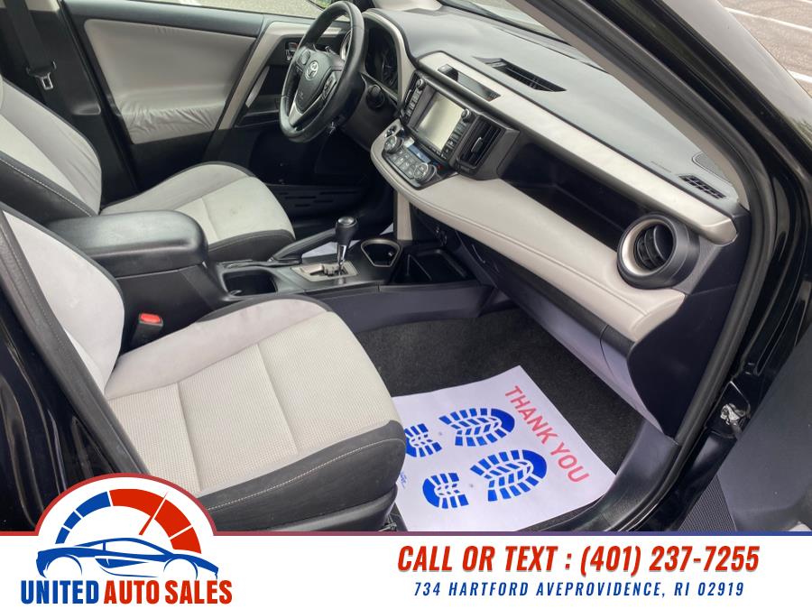 2017 Toyota RAV4 XLE AWD (Natl) photo