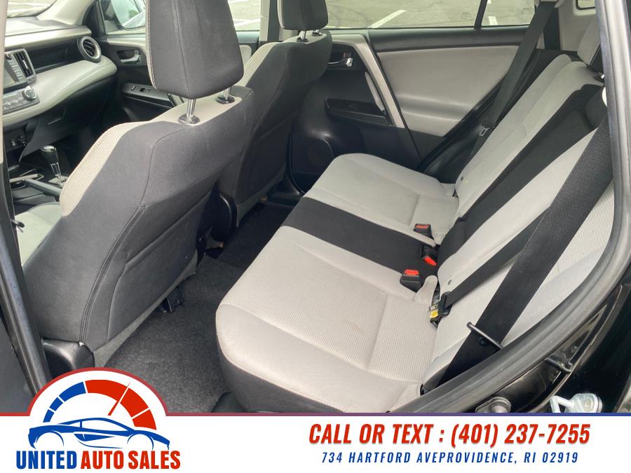 2017 Toyota RAV4 XLE AWD (Natl) photo
