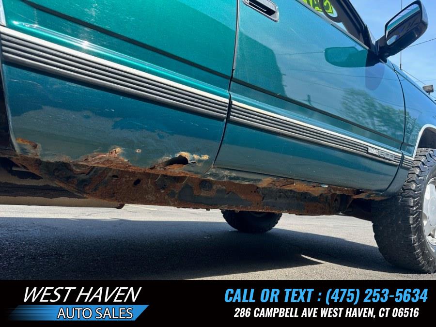 1995 GMC Yukon SLE photo