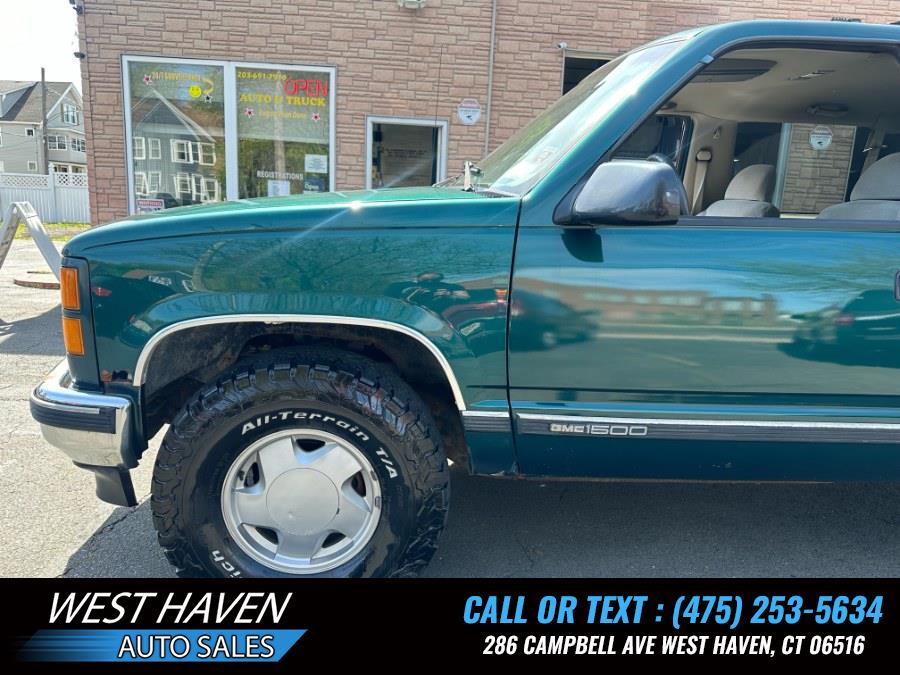 1995 GMC Yukon SLE photo