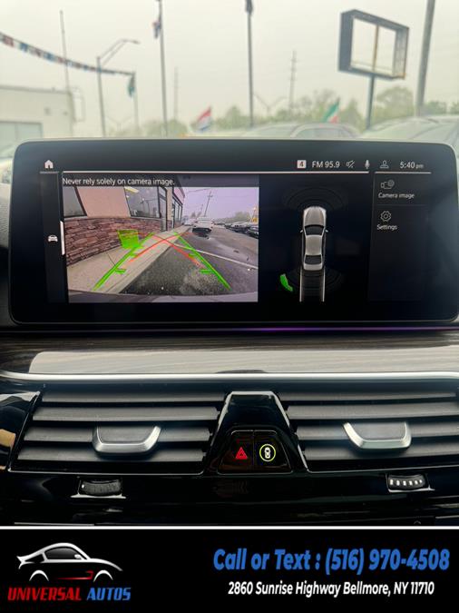 2022 BMW 5-Series 530i xDrive Sedan photo