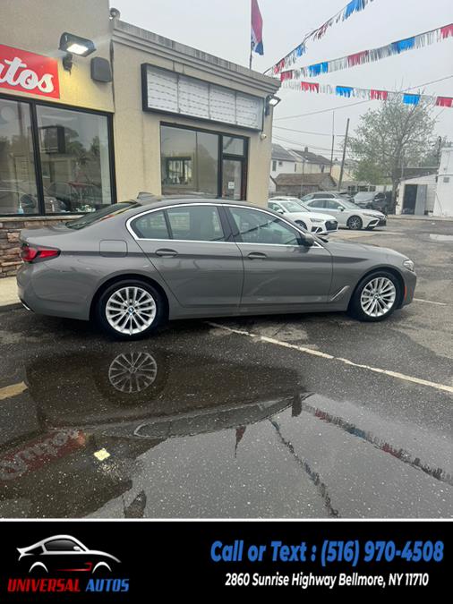 2022 BMW 5-Series 530i xDrive Sedan photo