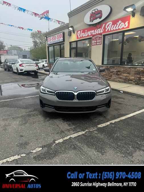 2022 BMW 5-Series 530i xDrive Sedan photo