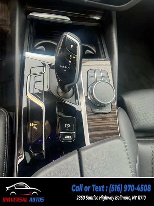 2022 BMW 5-Series 530i xDrive Sedan photo