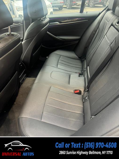 2022 BMW 5-Series 530i xDrive Sedan photo