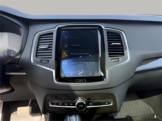 2018 Volvo XC90 T5 Momentum photo