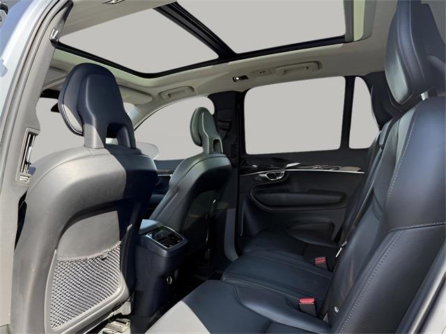 2018 Volvo XC90 T5 Momentum photo