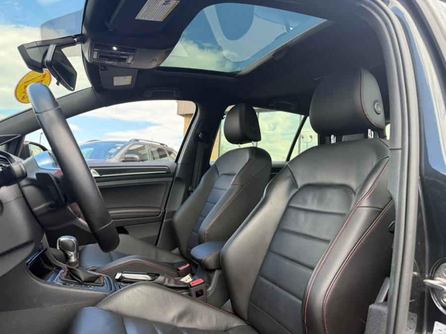2017 Volkswagen Golf Gti SE photo