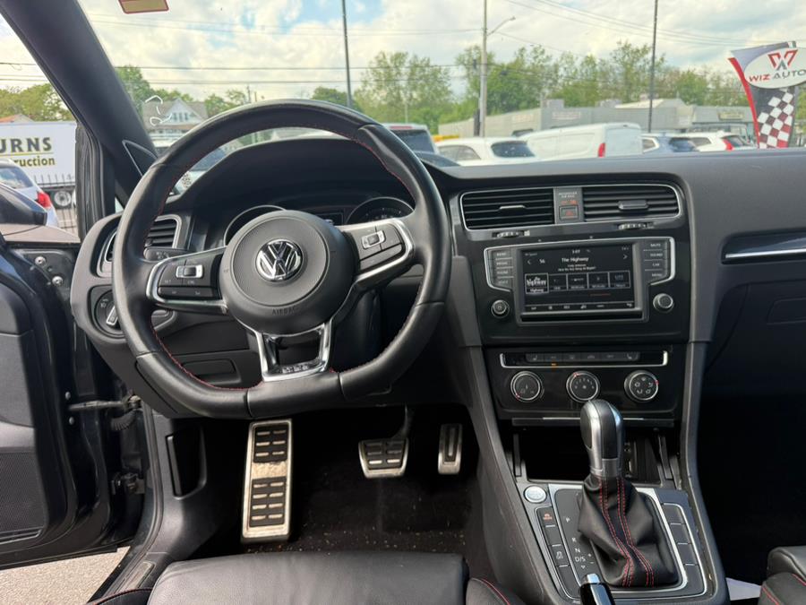 2017 Volkswagen Golf Gti SE photo