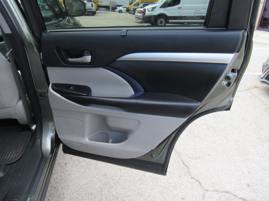 2016 Toyota Highlander XLE photo