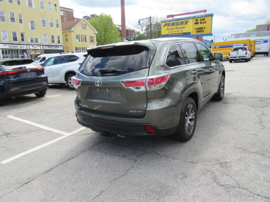 2016 Toyota Highlander XLE photo