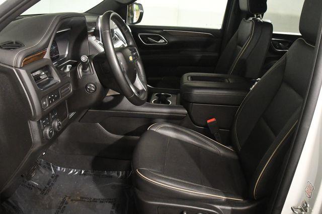 2023 Chevrolet Suburban Premier photo