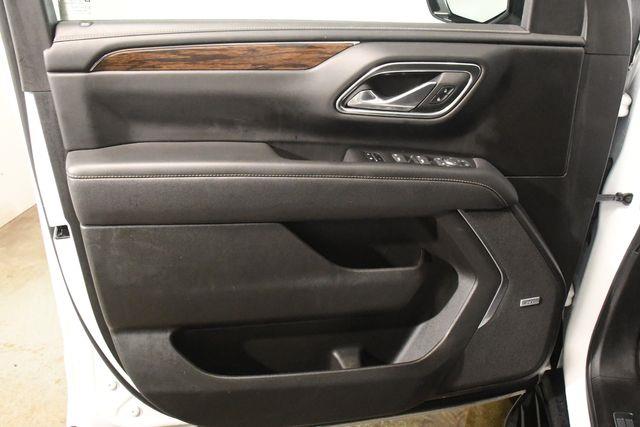 2023 Chevrolet Suburban Premier photo