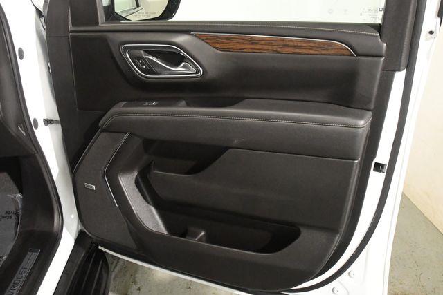 2023 Chevrolet Suburban Premier photo