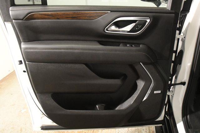 2023 Chevrolet Suburban Premier photo