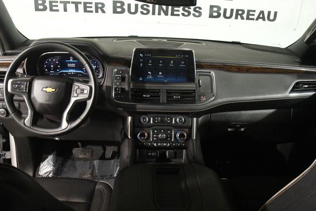 2023 Chevrolet Suburban Premier photo