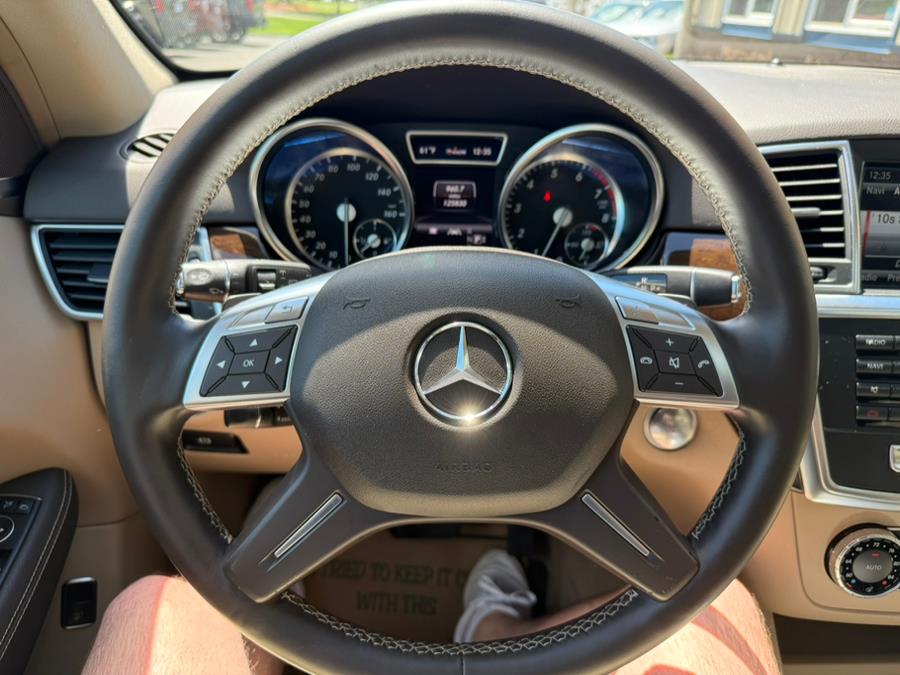2013 Mercedes-Benz M-Class ML350 4MATIC photo
