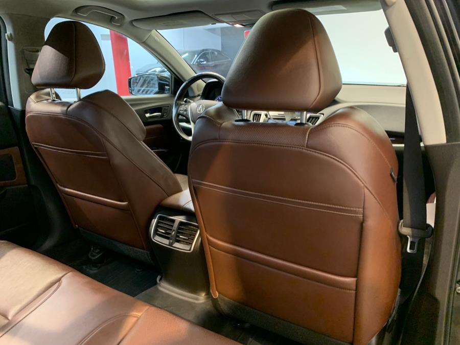 2017 Acura TLX FWD w/Technology Pkg photo