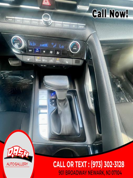 2023 Hyundai Elantra SEL IVT photo