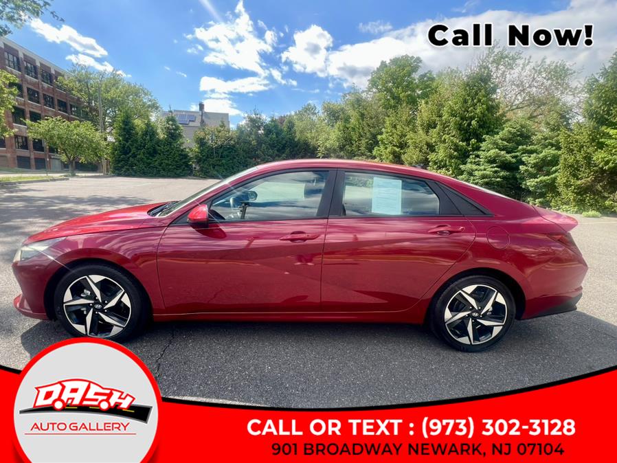 2023 Hyundai Elantra SEL IVT photo
