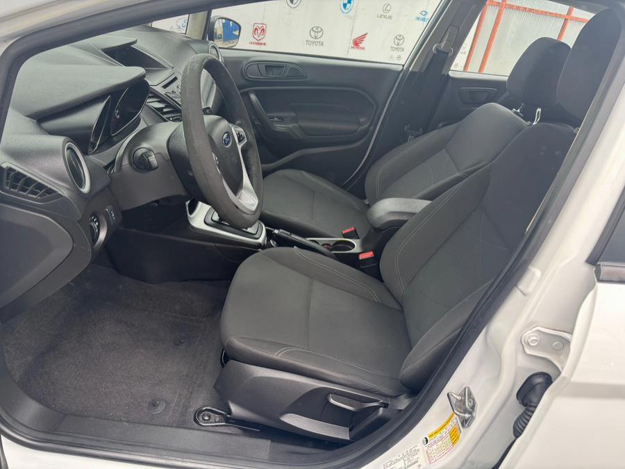 2017 Ford Fiesta SE Sedan photo