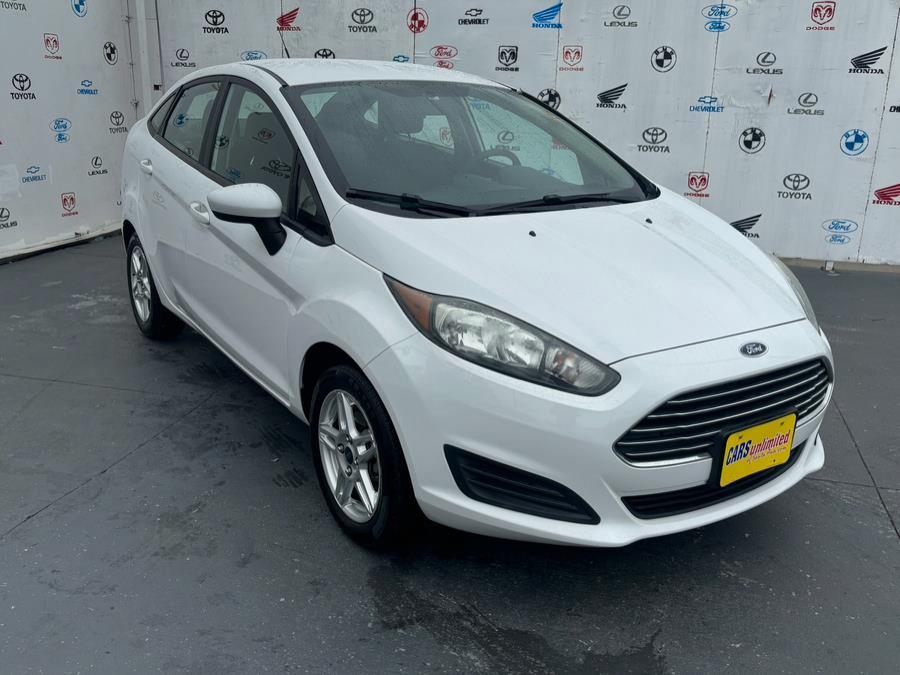 2017 Ford Fiesta SE Sedan photo