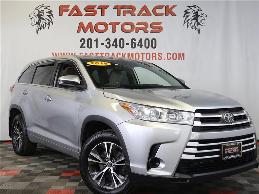 2018 Toyota Highlander LE photo
