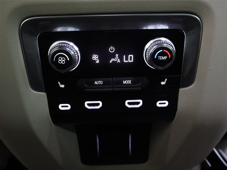 2021 GMC Yukon DENALI photo
